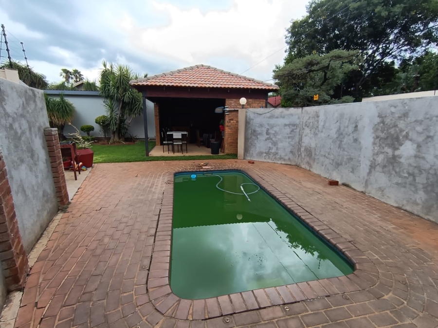 3 Bedroom Property for Sale in Protea Park North West